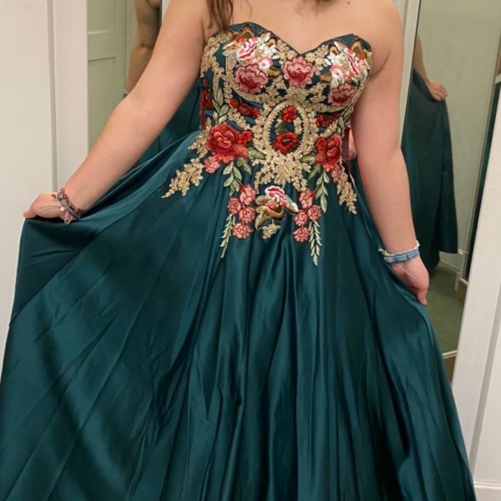 Green prom/formal dress!!